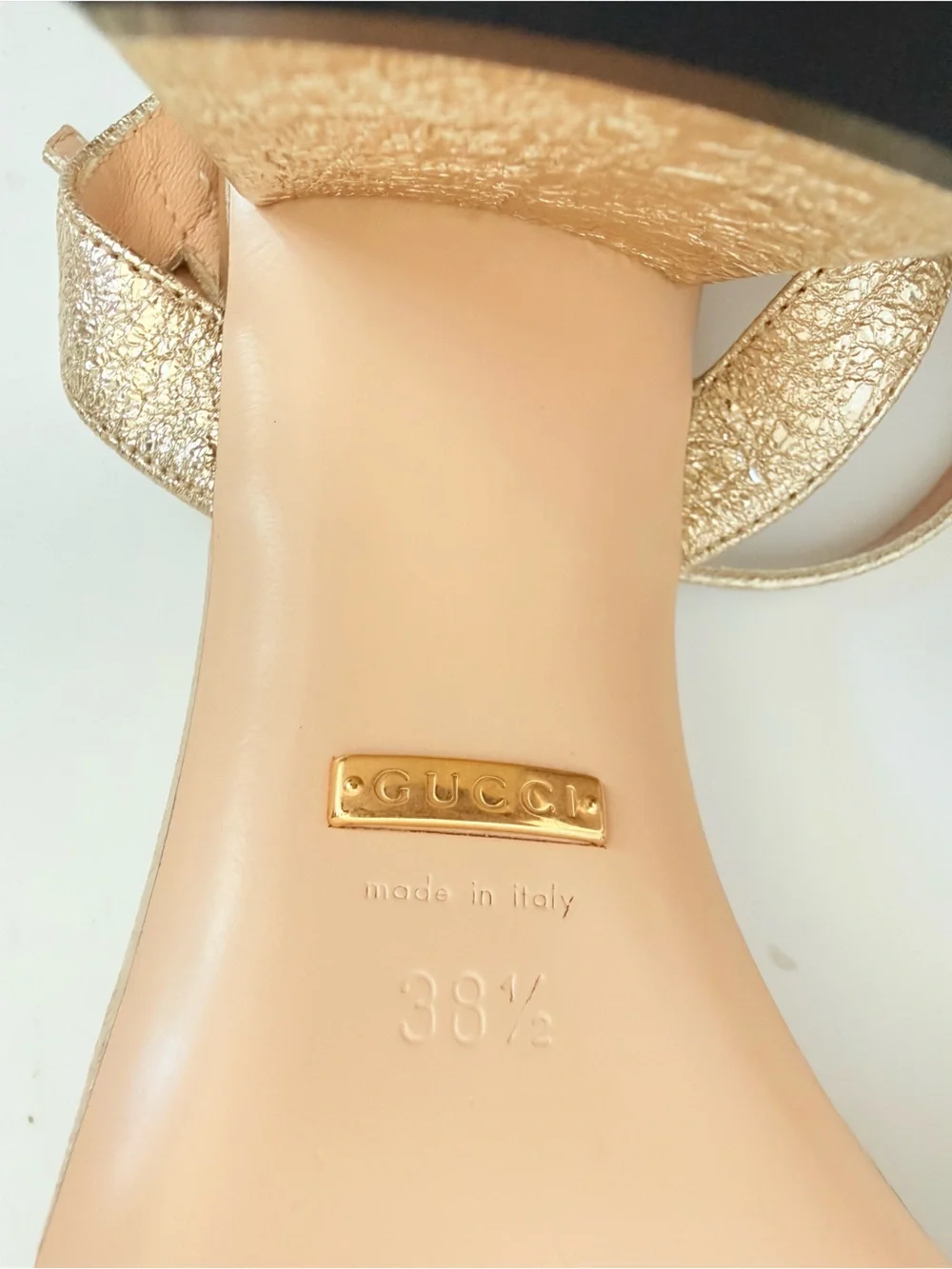 Gucci GG Marmont Platino Gold Metallic Leather Block Heel Sandals 38.5